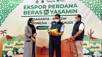 Kerjasama B to B dengan Perusahaan Arab Saudi yang Bernama Al Raqeeb Universal Group itu memilih beras FS-Yasamin yang jenis berasnya Long Grain dengan Varietas IR-64 Ciherang diproduksi oleh Pemerintah Provinsi DKI Jakarta melalui BUMD PT Food Station Tjipinang Jaya dengan dengan kemasan isi 5 kg.