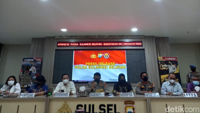 Konferensi pers gelar perkara Ayah Perkosa 3 Anak di Mapolda Sulsel