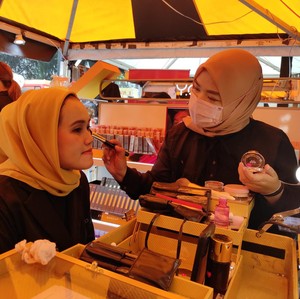 Ke Allo Bank Festival, Kamu Bisa Dimakeup ala Eonni Korea Gratis Loh! Ke Allo Bank Festival, Kamu Bisa Dimakeup ala Eonni Korea Gratis Loh!