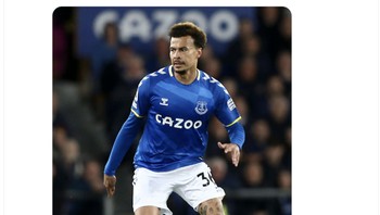 Salah satu pemain Everton yang dipuji adalah Delle Ali yang berhasil membangkitkan performanya setelah dianggap tamat. Foto: Twitter