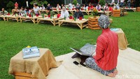 Di bukit ini, pemandu wisata juga akan menceritakan tentang kisah berdirinya Candi Borobudur.