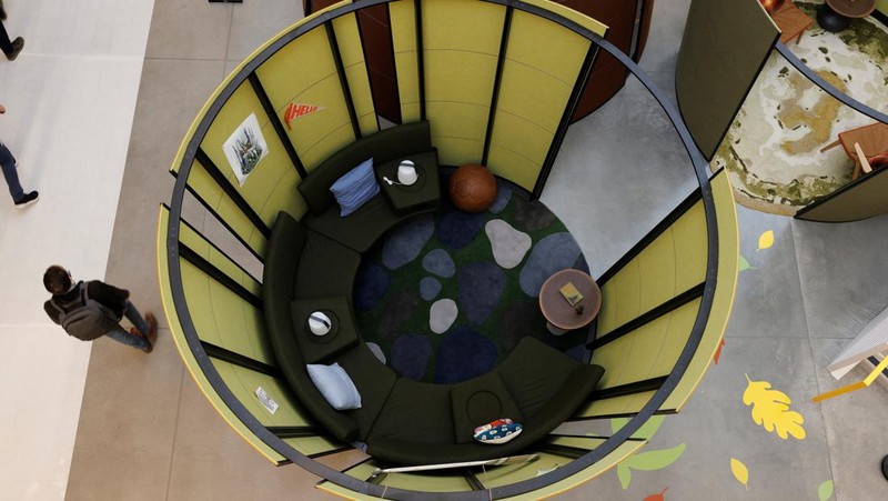A view of a lobby in building BV200, during a tour of Google's new Bay View Campus in Mountain View, California, U.S. May 16, 2022. Picture taken May 16, 2022.   REUTERS/Peter DaSilva