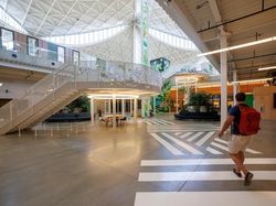 Menjelajahi Kantor Baru Google yang Bikin Terkesima