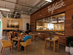 Menjelajahi Kantor Baru Google yang Bikin Terkesima