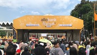 Terpantau penggemar NCT Dream sudah memadati area Allo Bank Festival. Foto: Hanif/detikHOT