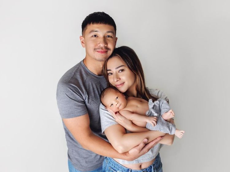 6 Pemotretan Perdana Keluarga Nikita Willy, Wajah Imut Baby Izz Bikin Gemas