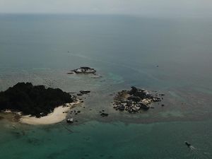 Pantai Tanjung Kelayang, Keindahan Batu Granit hingga Desa Wisatanya