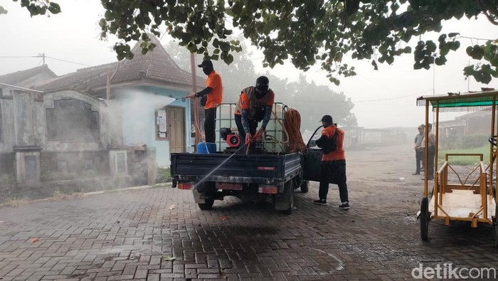Pedagang sapi protes pasar hewan Gondanglegi ditutup