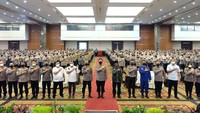 Acara yang turut dihadiri Ketua DPP Santri Tani T. Rusli Ahmad SE MM dan para PJU Polda tersebut diikuti sebanyak 987 orang Bhabinkamtibmas dari seluruh jajaran Polda Riau.