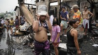 Diketahui, kebakaran menghanguskan rumah-rumah warga di permukiman kumuh kawasan Manila, ibu kota Filipina.
