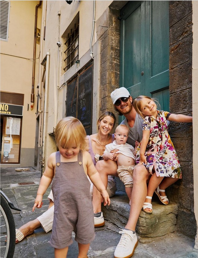 Musisi Tyler Hubbard operasi vasektomi setelah anak ketiganya lahir pada 2020. Menurutnya, tiga anak sudah cukup untuk melengkapi kebahagiaannya bersama istri. Foto: Instagram