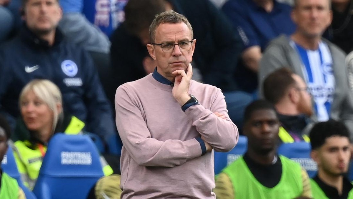 Ralf Rangnick mengungkapkan penyesalan terbesarnya di Manchester United. (Foto: AFP via Getty Images/GLYN KIRK)