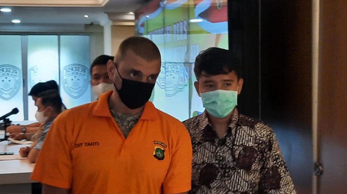 Roberts Markarjancs (46), pria asal Latvia ditangkap atas pembobolan ATM modus skimming di Jakarta.