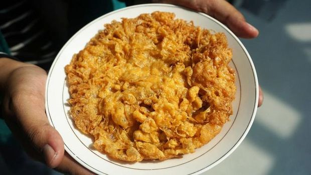 Sekte Terbaru! Telur Dadar Campur Buah Naga, Mau Cicip?