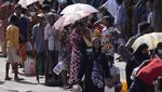 Sri Lanka Gagal Bayar Utang, Antrean Minyak dan Gas di Mana-mana