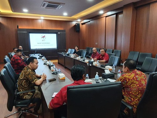 Suasana rakor persiapan eksibisi esport Porprov Bali 2022 di Sekretariat ESI Bali di Renon, Denpasar, Jumat (20/5/2022).