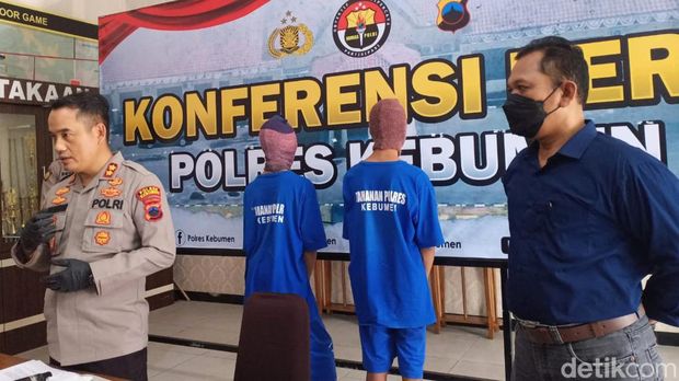 Polisi menggelar jumpa pers kasus pembunuhan ABG di Kebumen, Jumat (20/5/2022).