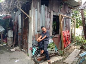 Dari Luar Mirip Gubuk Seng, Isi Rumah Ini Mewah Ala Hotel Bintang 5
