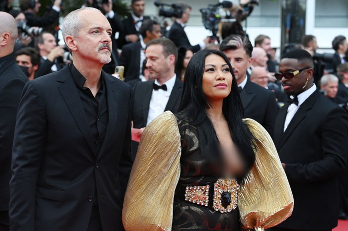 Anggun C. Sasmi di Cannes Film Festival CANNES, FRANCE - MAY 18: Christian Kretschmar and Anggun attend the screening of