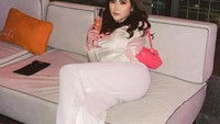 Ayu Aulia ramai dibicarakan setelah mengungkap bahwa dirinya mengidap leukemia. Hal tersebut disampaikan melalui Instagramnya. Foto: Instagram Ayu Aulia