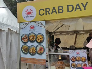 Kriuk-kriuk! Ada Jajanan Baby Crab Enak di Allo Bank Festival