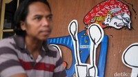 Salah satu murid Kak Toto bernama Raynaldi Halim pernah tercatat memecahkan rekor Museum Rekor Indonesia (MURI) Lukisan Terbanyak Karya Anak Berkebutuhan Khusus.