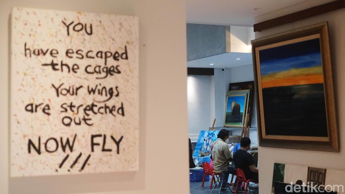 Dedikasi Dunia Lukis Kak Toto untuk Anak Berkebutuhan Khusus Dia adalah Timotius Suwarsito (47) seorang guru Lukis. Pria yang akrab disapa dengan Kak Toto itu mendedikasikan dirinya menjadi guru lukis untuk Anak Berkebutuhan Khusus.