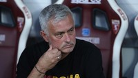 Pengalaman Mourinho Tak Berpengaruh di Final Conference League