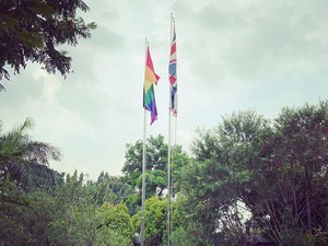 3 Fakta Kedubes Inggris Pasang Bendera LGBT di RI Tapi Tidak di Malaysia