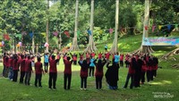 Memperkuat kekompakan dengan bermain bersama