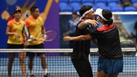 Hasil ini membuat keduanya berhasil mempertahankan torehan medali emas di nomor ganda campuran SEA Games seperti tiga tahun silam.