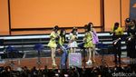 Momen Lucu Red Velvet Main Games Nyapu hingga Nyetrika di Istora