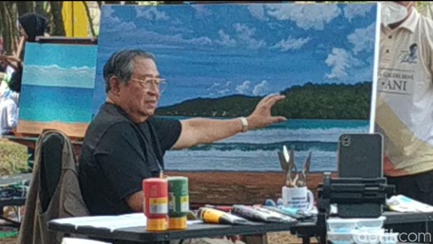 Momen SBY melukis dengan ribuan pelajar