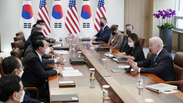 U.S. President Joe Biden, right, speaks during a news conference with South Korean President Yoon Suk Yeol at the Peoples House, Saturday, May 21, 2022, in Seoul. (AP Photo/Evan Vucci)