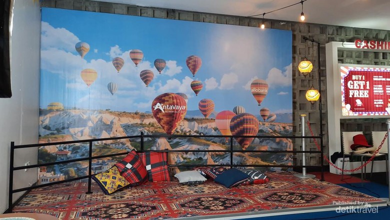 Photobooth Cappadocia, Turki by AntaVaya at Allo Bank Festival Travel Fair.