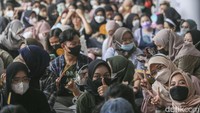 Red Velvet sendiri sudah tiba di Jakarta sejak tadi malam. Bahkan penggemar sudah menyambutnya sejak di bandara.