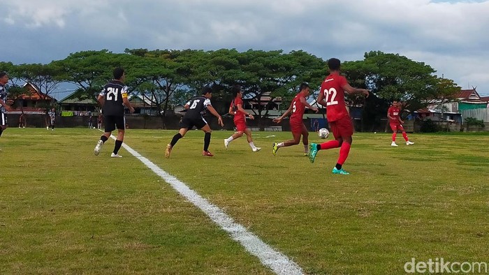 PSM Makassar berujicoba melawan Persim Maros.