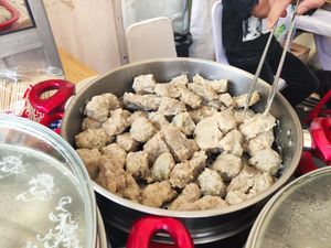 Mau Cobain Siomay Langganan DPR? Ada di Allo Bank Festival