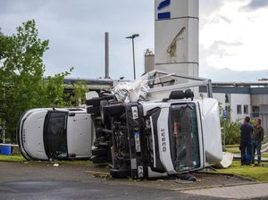Sisa-sisa Kerusakan Usai Badai Melanda Kota di Jerman Barat
