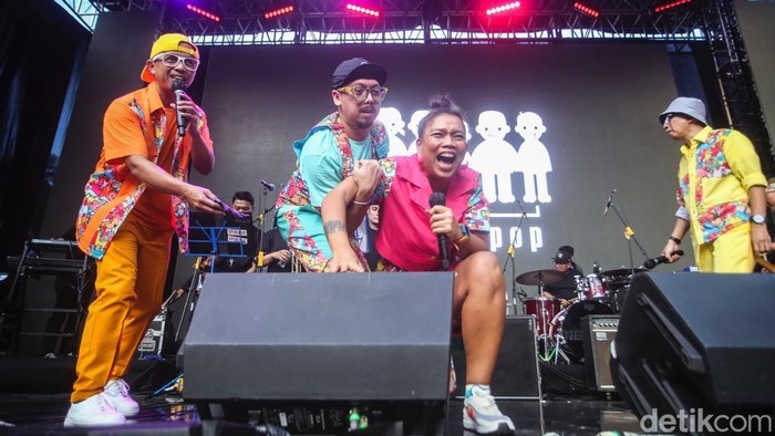 Sore-sore Joget Bareng Project Pop di Allo Bank Festival 2022, Sabtu, 21/5/2022.