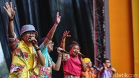 Allo Bank Festival 2022 merupakan festival internasional pertama yang diselenggarakan di Indonesia tahun ini. Sejumlah musisi lokal dan global hadir memeriahkan.