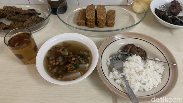 Soto Pak Ento.