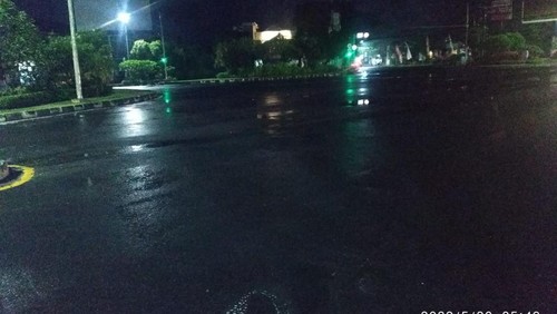 TKP kecelakaan dua sepeda motor di persimpangan Jalan Sunset Road dengan Jalan Dewi Sri, Kecamatan Kuta, Kabupaten Badung.