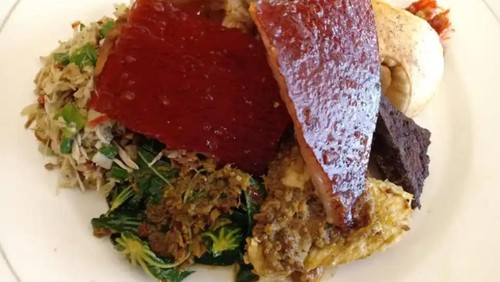 Warung Babi Guling Cahaya Denpasar