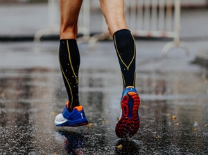 Bukan Cuma Buat Gaya, Ini Lho Manfaat Pakai Compression Saat Olahraga