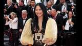 Anggun Curi Perhatian di Red Carpet Festival Film Cannes