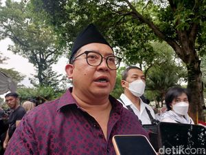 Fadli Zon Kenang Sosok Fahmi Idris: Berani Lawan Intel Pengancam Mahasiswa