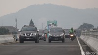 Seperti diketahui, Fly Over Kopo ini melintasi dua persimpangan jalan yakni persimpangan Cibaduyut dan Kopo memiliki panjang sekitar 1,3 meter dengan lebar sekitar 18 meter. 