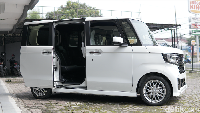 Jepang memiliki regulasi khusus terhadap kei car, beberapa di antaranya adalah dari segi dimensi dan juga kapasitas mesin. Untuk Honda N-Box punya panjang total 3.395 mm, lebar 1.475 mm, dan tinggi 1.790. Foto: Muhammad Hafizh Gemilang/detikOto