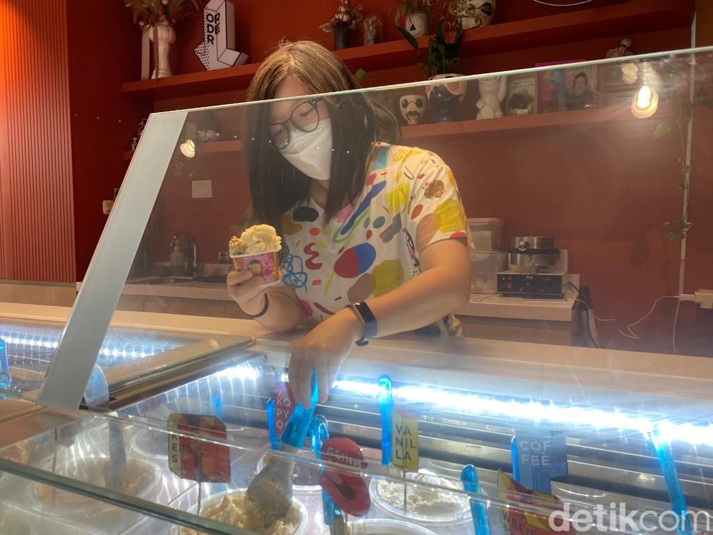 Kafe Gelato Lemondiscofish, yang Pet Friendly di Kemang.
